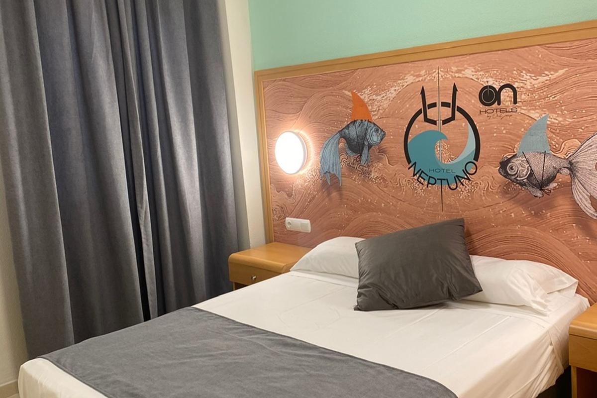 Hotel Neptuno By On Hotels Group 滨海罗克塔斯 外观 照片